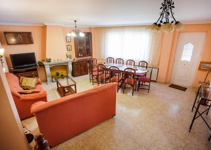 El Hogar Del Herrero Ahigal de los Aceiteros